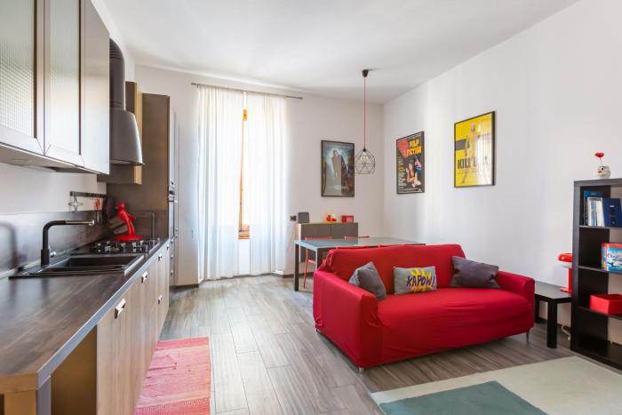 GuestHost - Lights, Camera, Action! - Florence Apt