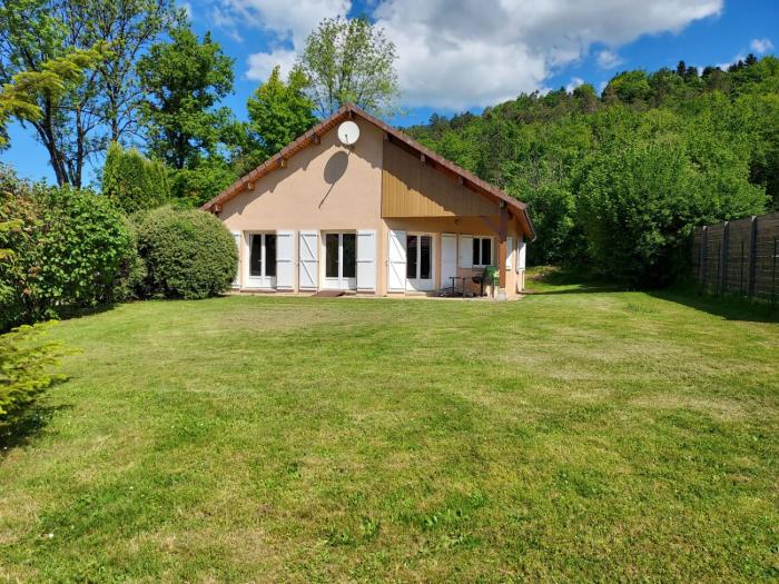 Gîte les 4 saisons - Intérieur bois - Lac de Chalain