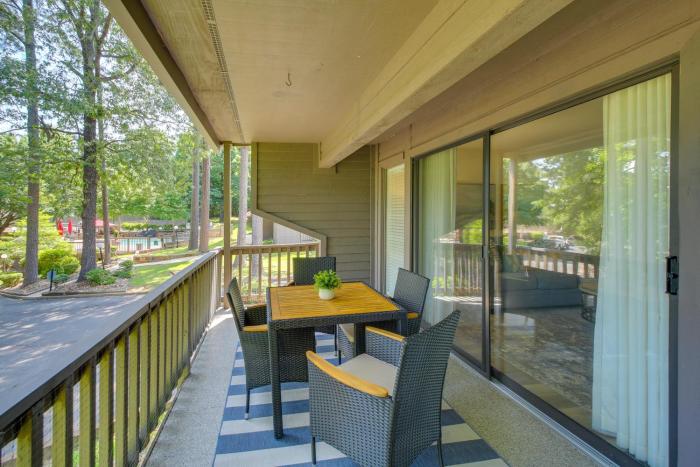 Pool-View Haven in Lake Hamilton!