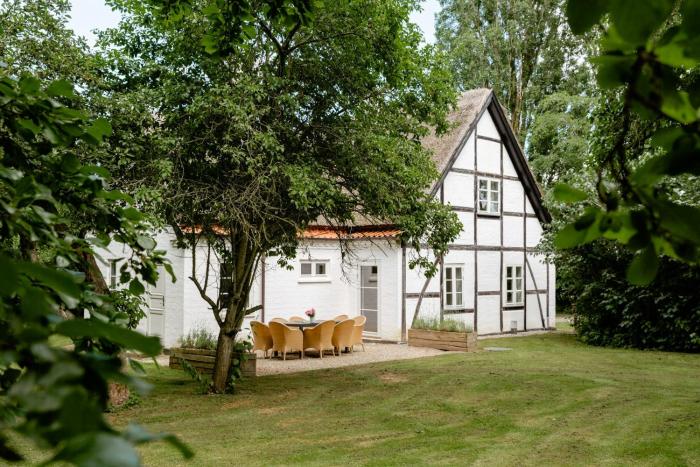 Old Stewards Home Surrounded By Nature