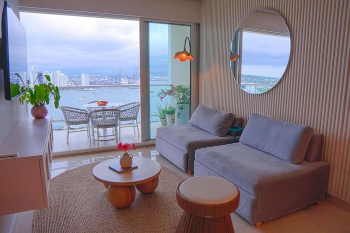 Disfruta el espectáculo de la bahía