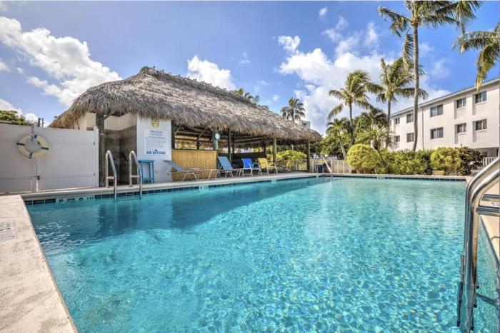 Dolphin Cove- Pet Friendly Waterfront Townhome w Pool