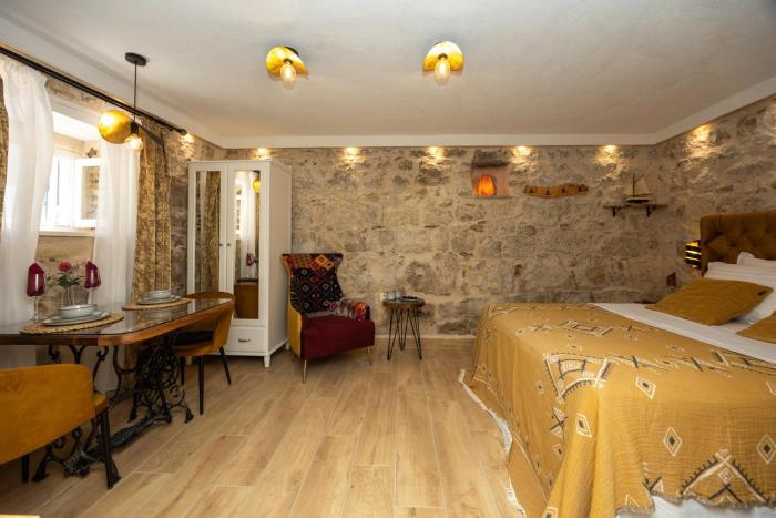 Kruna apartments est 2024