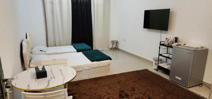 Muscat Airport GuesthousePrivate Ensuite Rooms