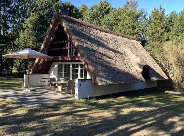 Thatched House Near Skødshoved Beach