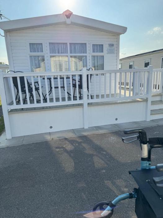 PALM GROVE THE NeW PG68 3 BEDROOM CARAVAN CHAPEL ST LEONARDS