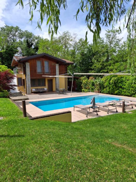 Holiday Home Villa Salici, pool & garden