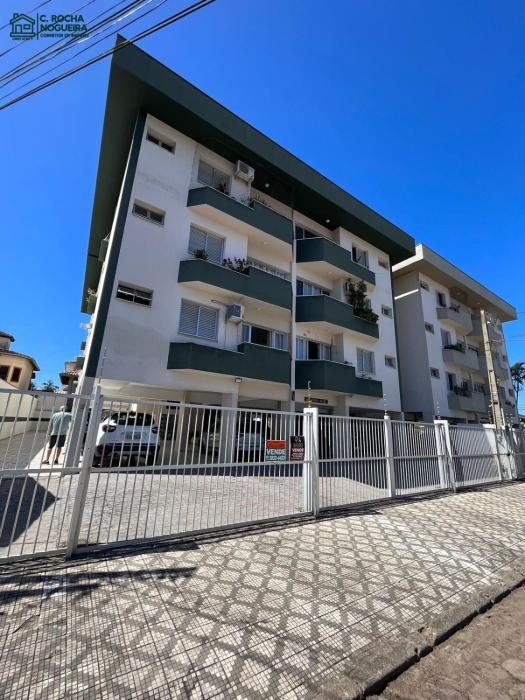 Apartamento 02 Dormitorios no Centro de Ubatuba com Ar-WIFI - 10 minutos da Orla do Cruzeiro