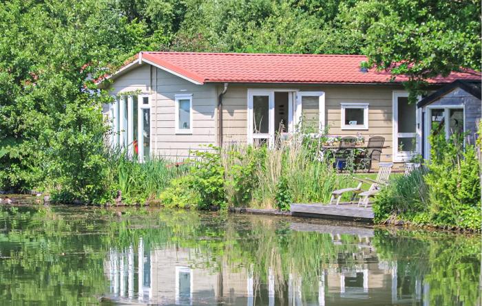 Cozy Home In Oosterwolde With House Sea View