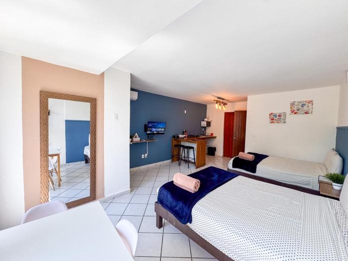 Stylish Studio w Ocean Access