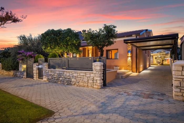 Family friendly house with a swimming pool Rovinj - 24669