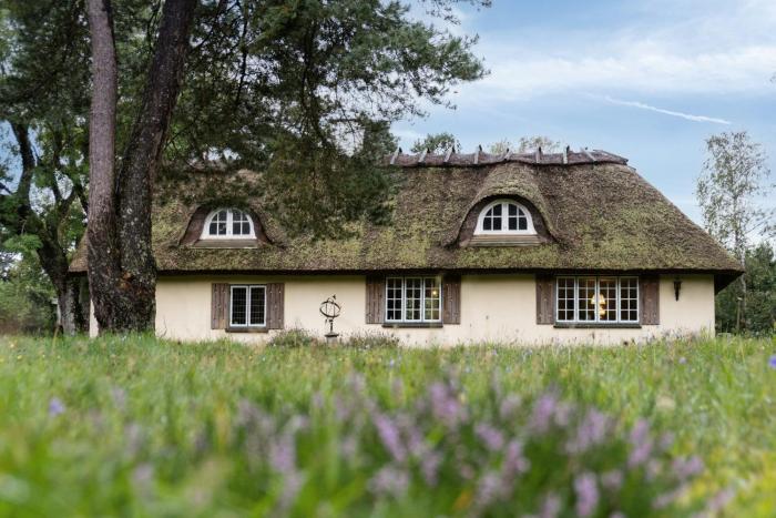 Historic, Charming House With A Fantastic Garden