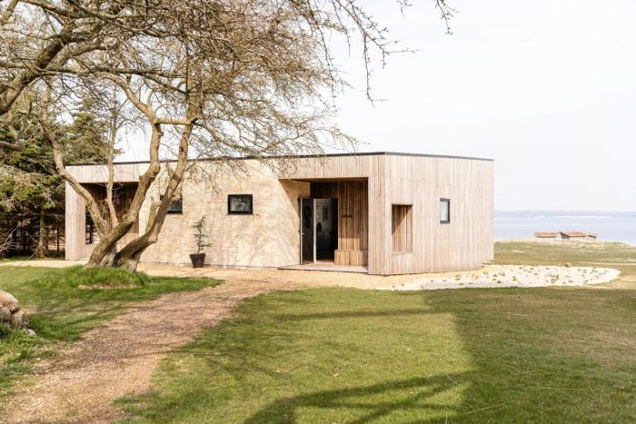 Enjoy The Panoramic View From First Row On Helnæs