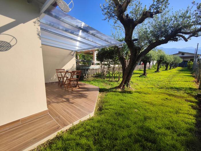 Il Posticino House in Marina, Garden and Veranda