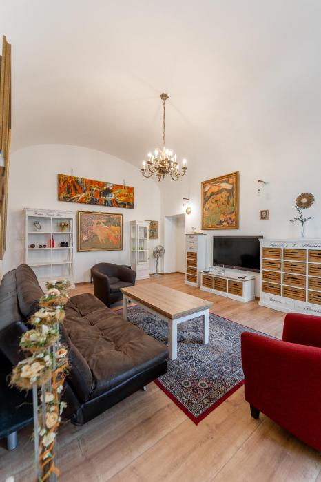 Central Hlavna Luxe 3 rooms 150m2 with PARKING for fee