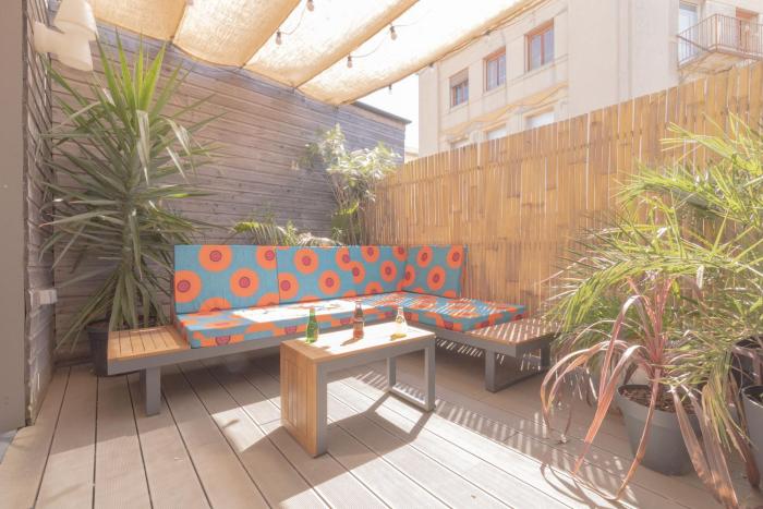 AfroBoHome, Expérience Atypique, clim, 2 à 6 personnes, Proche centre Nîmes, Garage clos