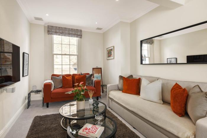 Elegant Knightsbridge Townhouse by Harrods