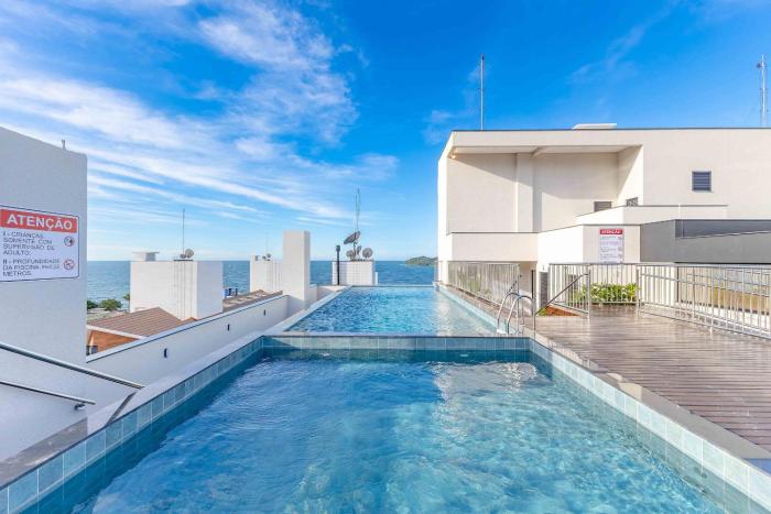 Elegância e Conforto em Suíte a 120 metros da praia de Bombinhas