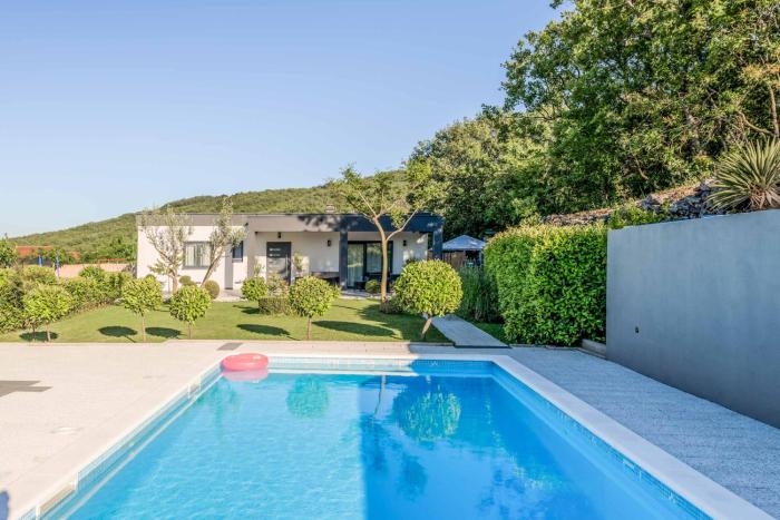 Villa Nature Embrace