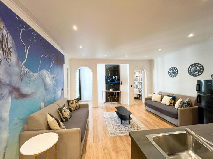 105 - Urban Haussmann Opera