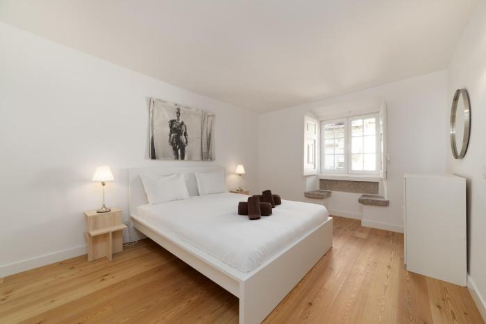 Unique 2 Bdr Apartment in the heart of lisbon