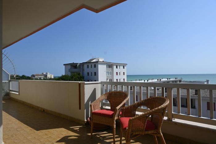 P069 - Porto Recanati, comodo trilocale con vista mare