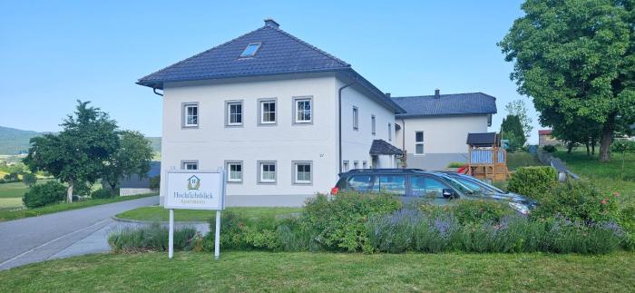 HOCHFICHTBLICK Apartments