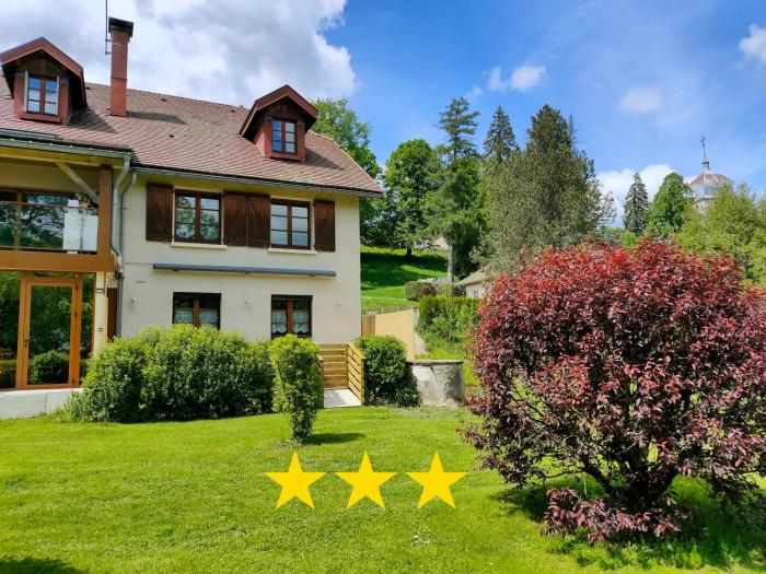 Gîte 829 Montagnes du Jura avec Spa et Sauna classé 3 étoiles