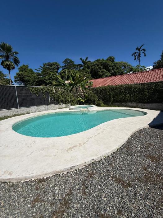 Pool House with free bikes!