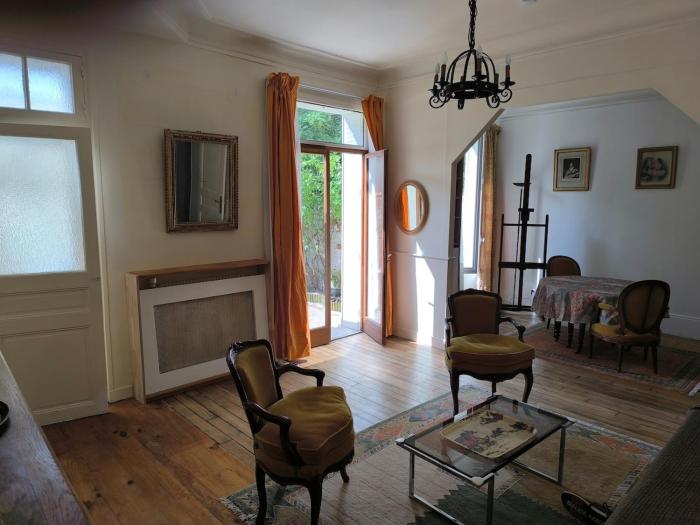 Large two-room apartment with garden