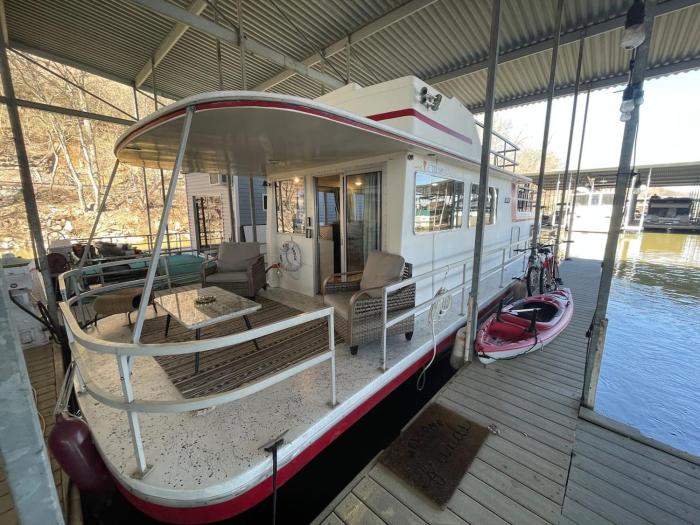 The Albatross-Houseboat DT Knox