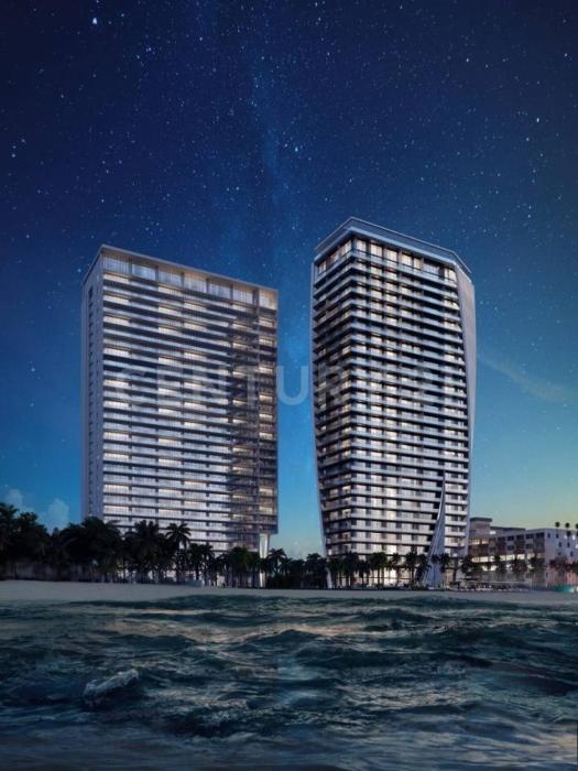 Beautiful 3 bedroom, fully furnished, on the beach