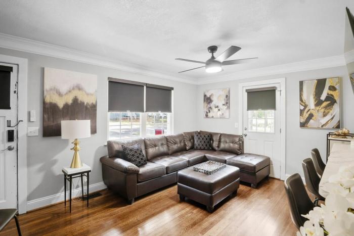 Family Fun! 2 Story Oasis and Pup Retreat Near RVA!