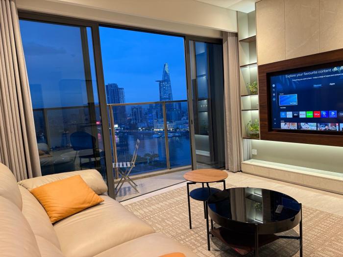 The Opera - Level 22 SkyLine RiverView CBD 78m2