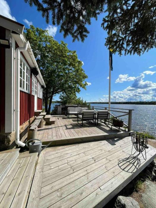 Lake House With Orangery And Sauna Near Stockholm