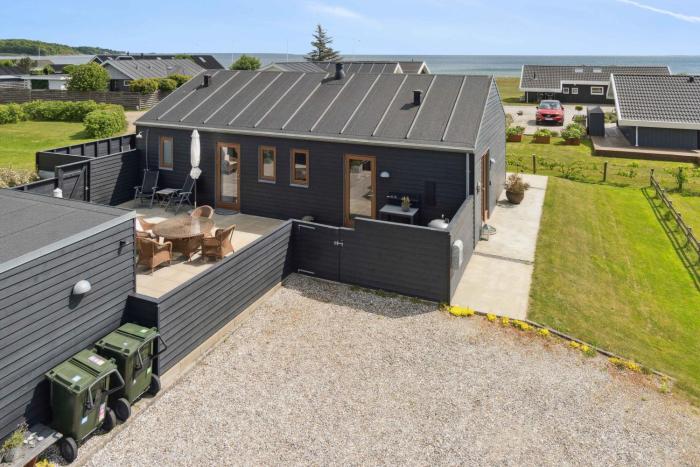 Beautiful Home In As Vig, 100 M From The Beach