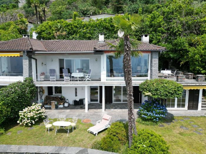 Casa Rocca Nera by HolAp SA