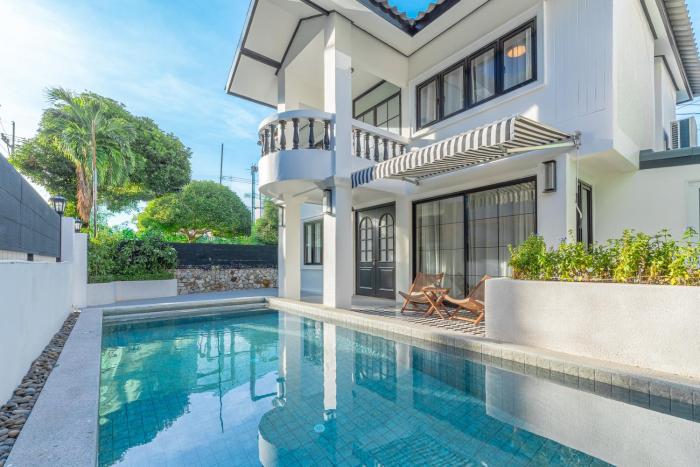 Luxury Pool Villa Jomtien-1 Min to Beach