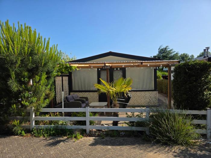 Lazy cabin near Hoek van Holland beach
