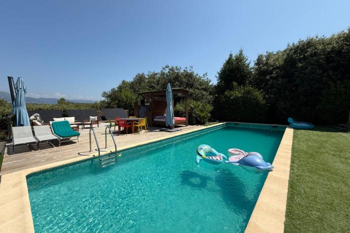 Beautiful villa 5 min from Valbonne with garden pool and jacuzzi