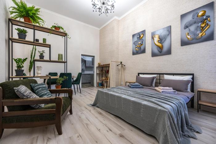 Дім з двориком, центр, море