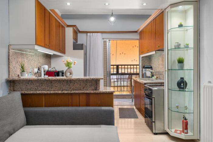 Adigonis Apartment next to the metro station