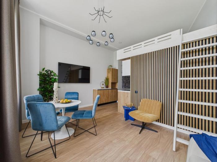 Homey 1BR Loft in Old Town