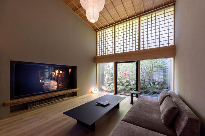 Machiya Hideaway in Enchanting Geisha District
