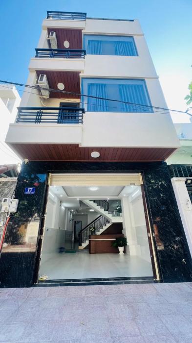 Nhà phố 7 phòng ngủ gần biển , trung tâm thành phố-1988homestay