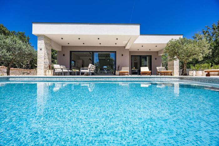 Villa Chiara, Neubau-Ferienhaus Pula-Sisan