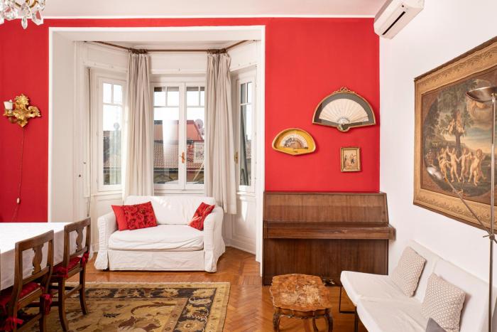 Sunshine-Filled Central on subway