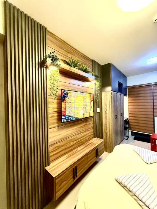 Shore 2 tower 2 near moa