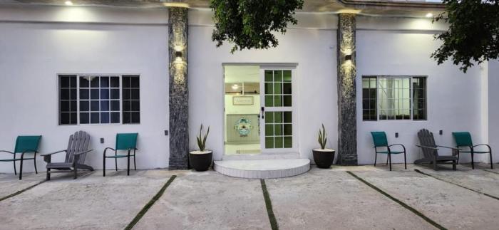 Treasure Beach Inn and Bar