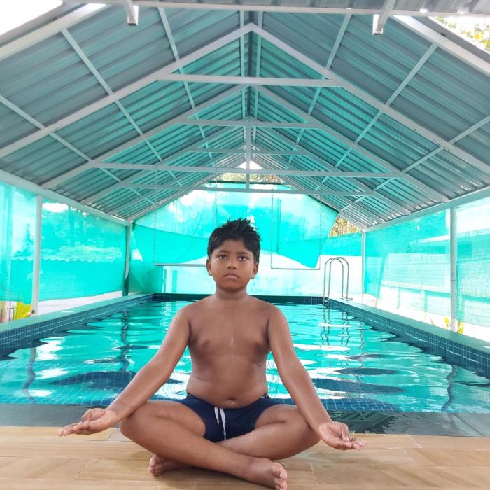 Johnsons Homestay With Pool & Ecohouseboat Near Town Beach